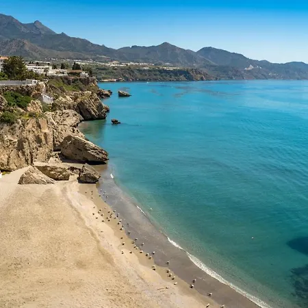 Orange Square Daire Nerja